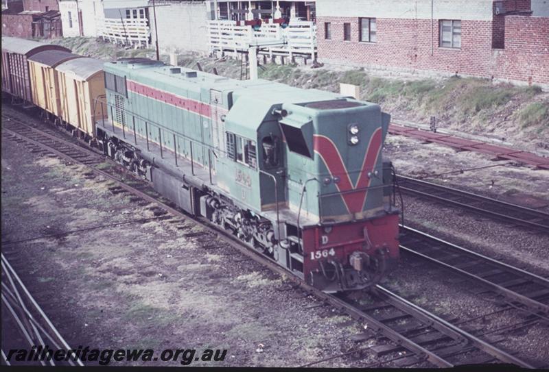 T02551
D class 1564, Perth, goods train
