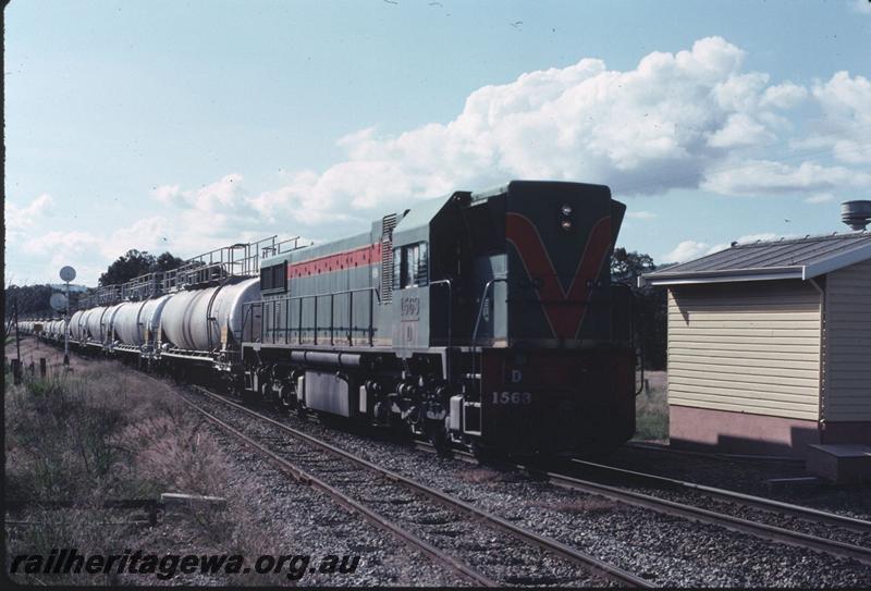 T02565
D class 1563, North Dandalup SWR line, caustic train
