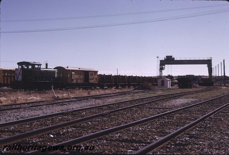 T02640
T class 1801, iron ore train for Wundowie, Transfer gantry crane, Avon Yard, 
