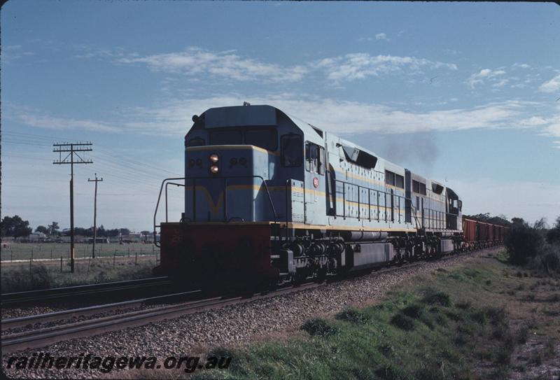 T02701
L class 261, double heading, near Midland
