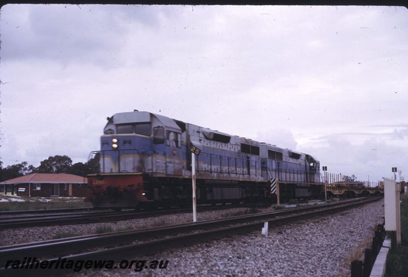 T02709
L class 260, double heading, Midland, freight train
