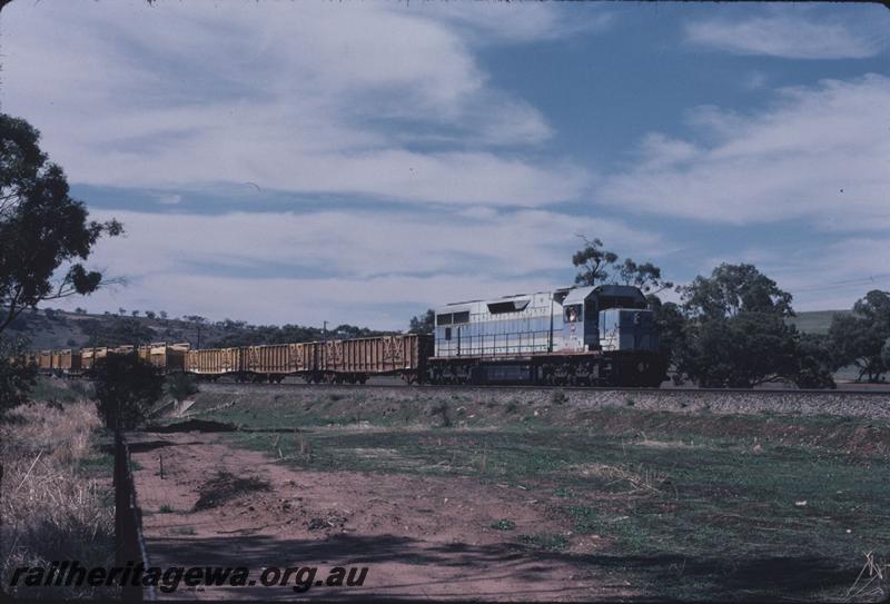 T02713
L class 258, near Toodyay, Avon Valley Line, freight train
