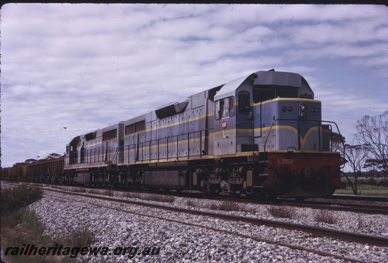 T02721
L class 252, double heading, Tammin, iron ore train
