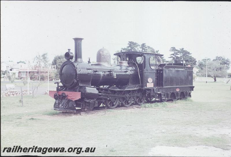 T02733
A class 15, Jaycee Park, Bunbury, on display
