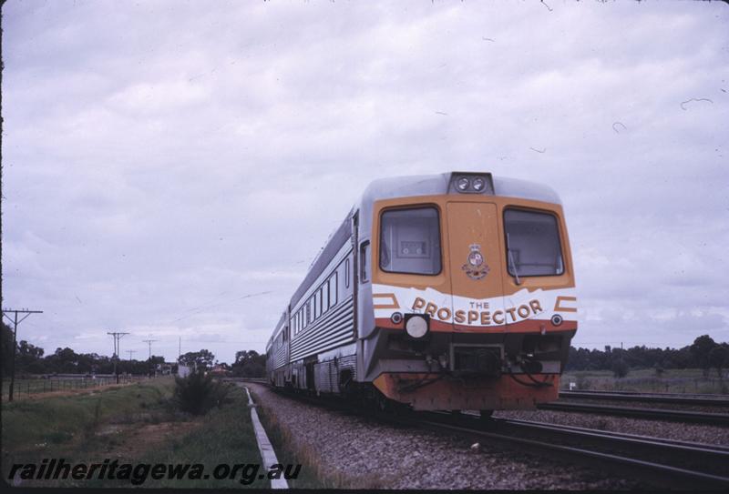 T02753
Prospector railcar set, end view, near Midland
