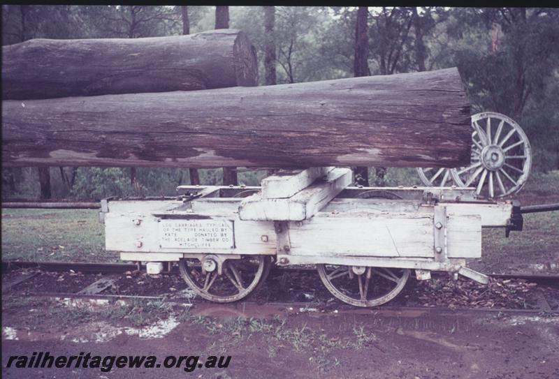 T02853
Log jinker, one bogie, Margaret River, on display
