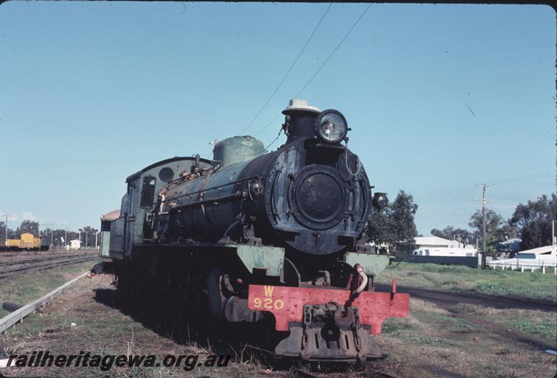 T02881
W class 920, Pinjarra, stowed
