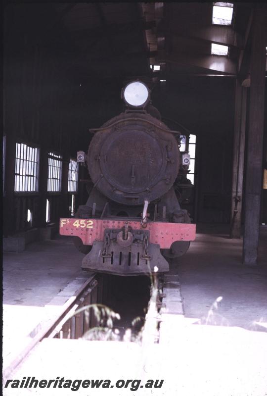 T02894
FS class 452, roundhouse, Collie, head on view
