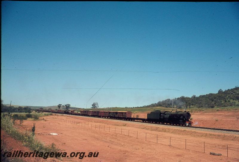 T02936
V class, Avon Valley line, goods train
