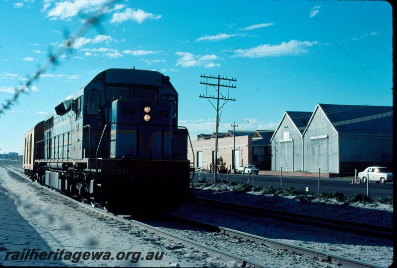 T02940
L class 271, Robbs Jetty, head on view
