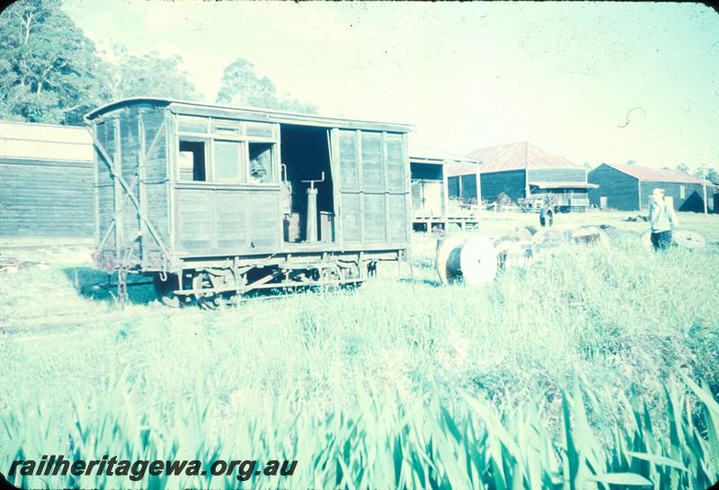 T03015
Millars Carriage/van, Yarloop
