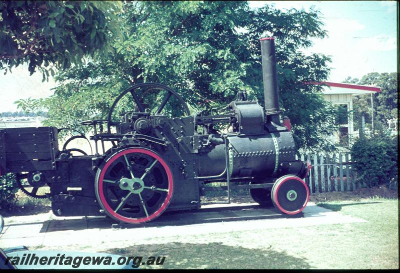 T03102
Rail mounted traction engine 