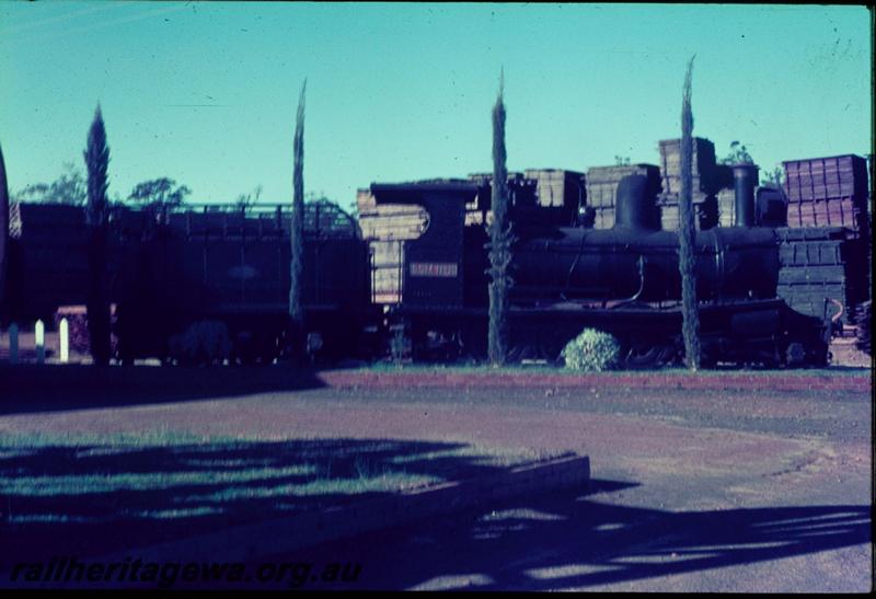 T03105
SSM loco No.2, Manjimup. On display, side view
