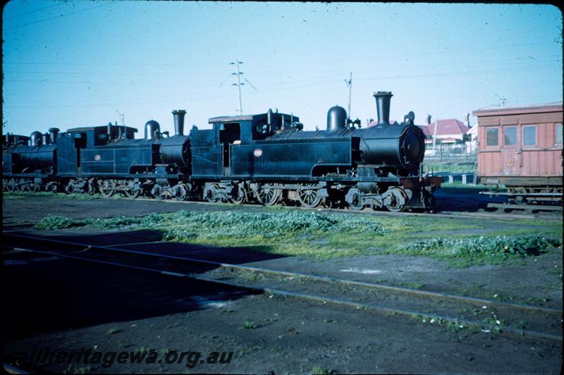 T03214
N class 200, 4-4-4T steam locomotive, N class 201, East Perth, shows end of suburban carriage still in Indian Red livery
