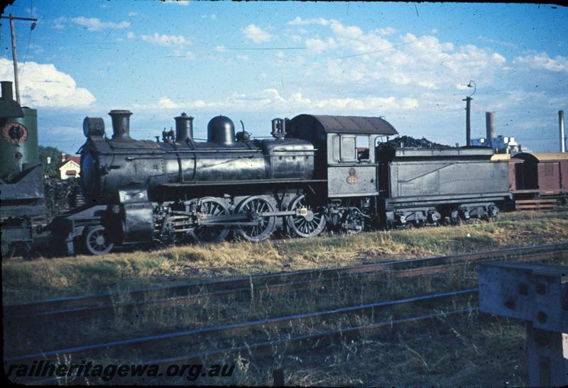 T03230
ES class 329. East Perth, side view
