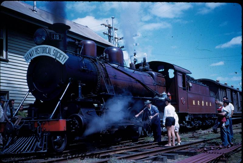 T03281
MRWA C class 18, Midland Junction station, on ARHS tour train
