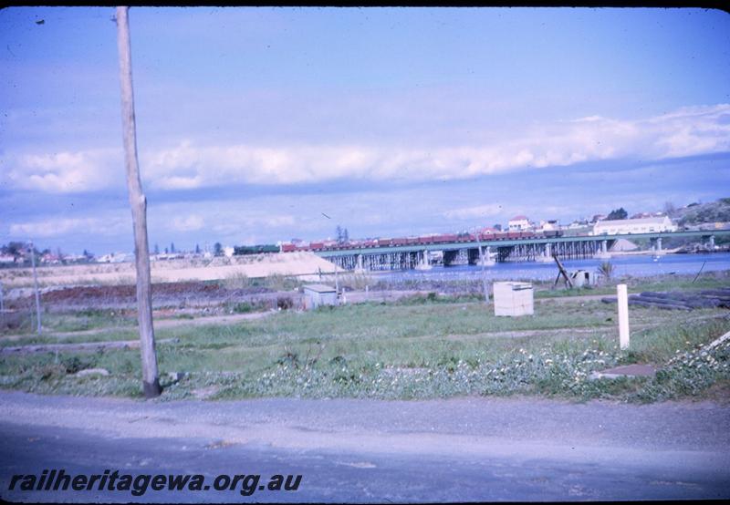 T03299
V class on the new Fremantle Railway Bridge, goods train
