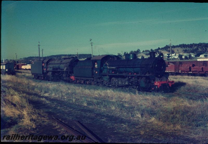 T03307
W class 943, double heading with V class 1217, Brunswick Junction, SWR line, ARHS tour train to Collie, detached from train
