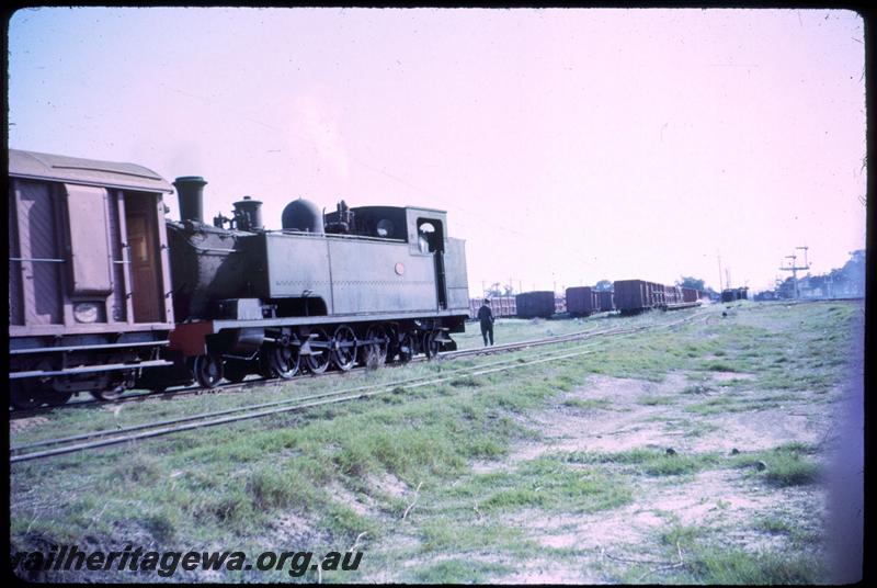 T03320
K class 190, Midland, shunting a MRWA brakevan, 
