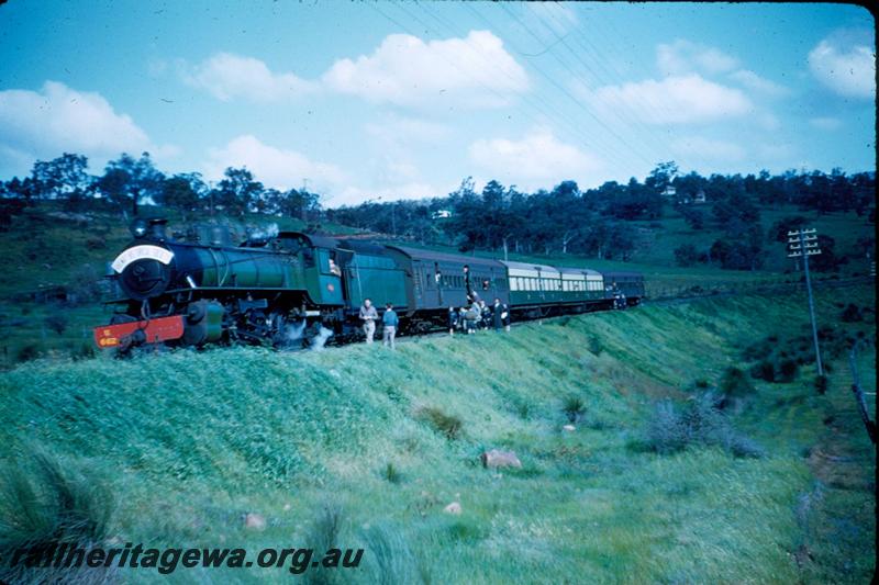 T03322
U class 662, approaching Swan View, ER line, ARHS tour train to Chidlow, photo stop.
