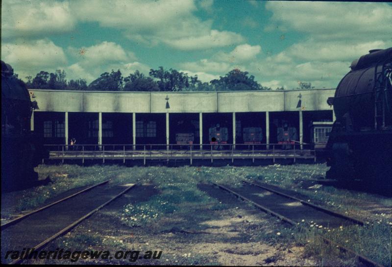 T03345
Roundhouse, Collie, front on view from across the turntable
