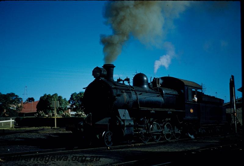 T03449
FS class 449, Bassendean, front and side view
