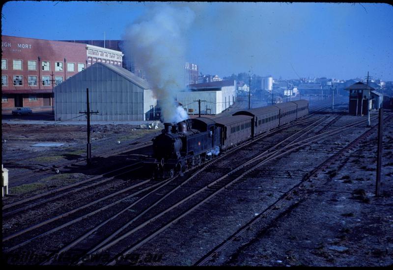 T03485
DS class 375, Fremantle yard, departing with suburban passenger train
