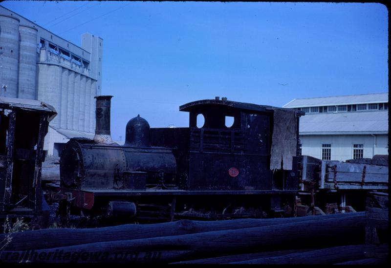 T03487
H class 18, Bunbury, front and side view
