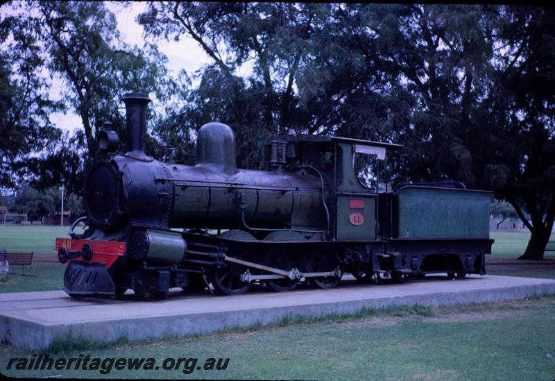 T03500
A class 11, Perth Zoo, front and side view, on display
