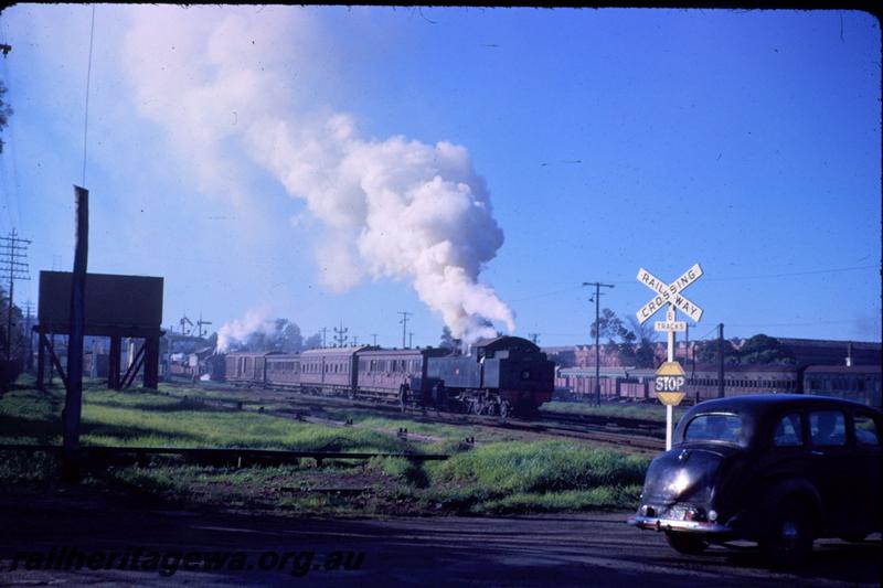 T03507
DM class 584, Midland, hauling the MRWA passenger train onto Perth
