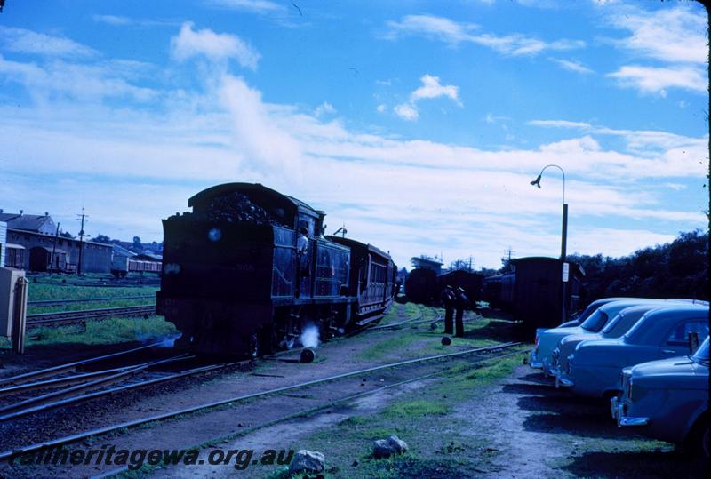 T03518
DS class 368, Perth Yard, shunting carriages
