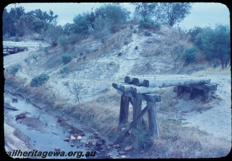 T03586
Old bridge, remains of, near Wellard, Jarrahdale to Rockingham line
