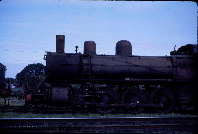 T03645
MRWA loco C class 18, Belmont Branch, Bayswater, awaiting scrapping, side view of loco only
