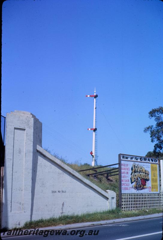 T03715
Subway abutments, signals, Mount Lawley 