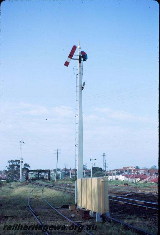 T03719
Signal, Mount Lawley 