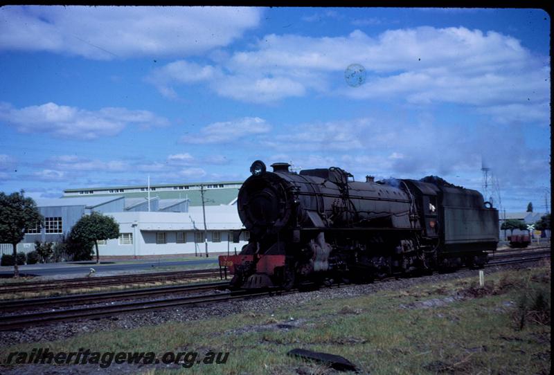 T03755
V class 1219, Maylands, front and side view
