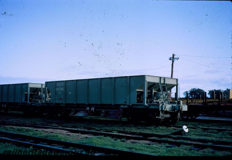 T03763
Standard Gauge Project, WSH class 30505 ballast hopper, side and end view
