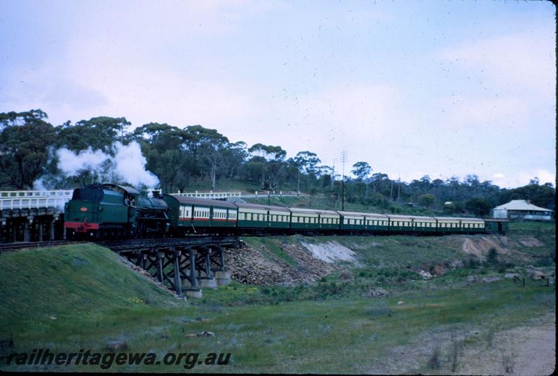 T03775
W class 932, trestle bridge, Clackline, CM line, ARHS tour train
