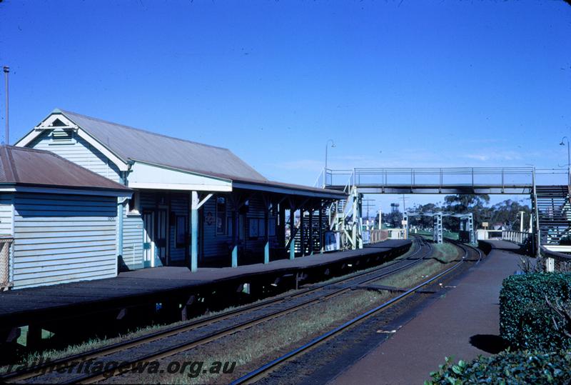 T03801
Station buildings, footbridge, Mount Lawley looking towards Perth
