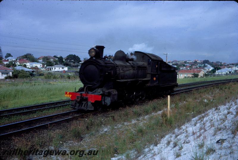 T03804
F class 457, Bayswater, light engine, front and side view
