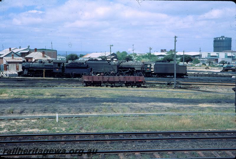 T03828
F class 362, V class 1219, R class wagon, the new temporary East Perth loco depot
