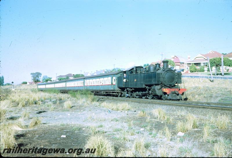 T03842
DD class 593, Mount Lawley, suburban passenger train
