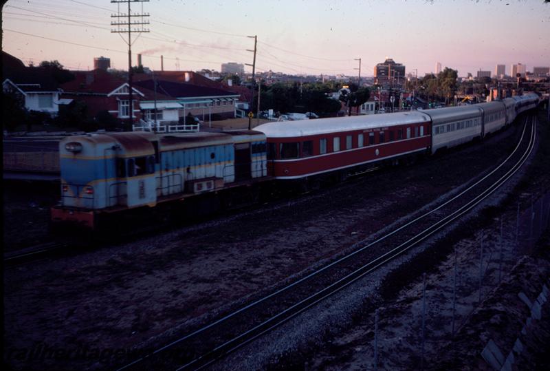 T03861
H class 3, Mount Lawley, on rear end of the