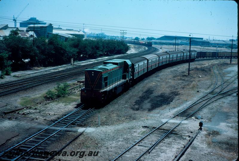 T03874
AB class 1533, Claisebrook. passenger train
