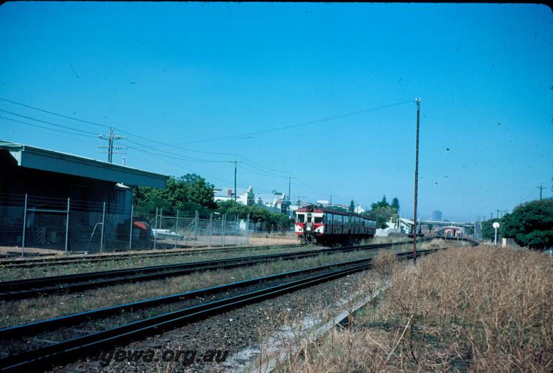 T03876
ADG/V class 601, AYE/V class 713, ADG/V class 604 railcar set, goods shed, Maylands.
