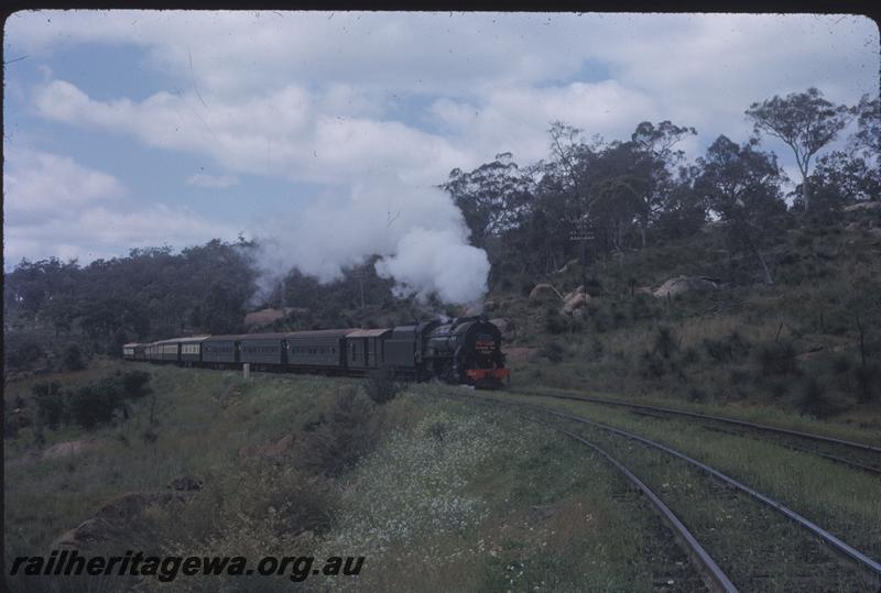 T03934
ARHS Vic Div. visit, V class 1213, en route from Northam to Perth, tour train
