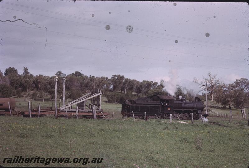 T03968
FS class 417, shunting a bogie flat wagon with a derrick like structure on board 
