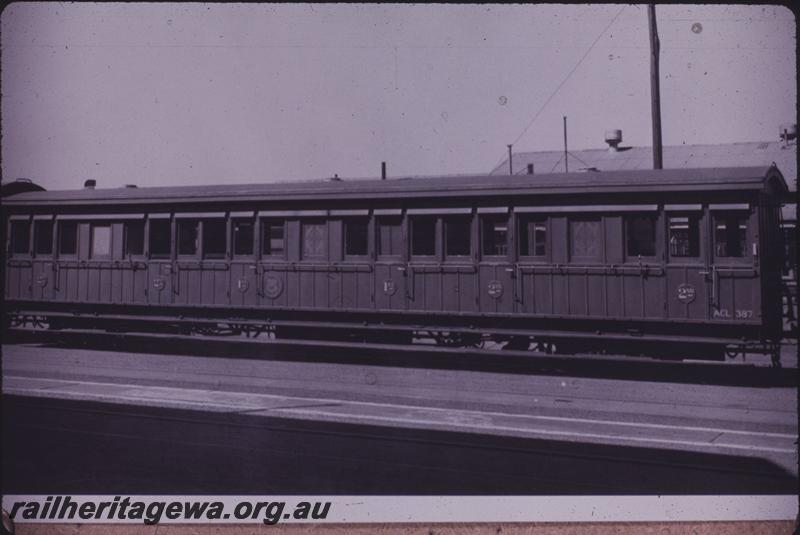 T03983
ACL class 387 carriage, side view
