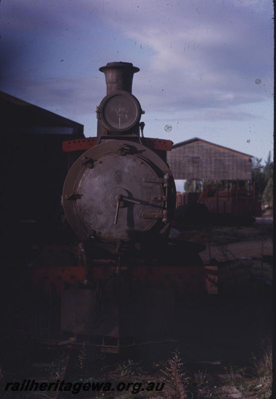 T03998
Bunnings YX class 86 loco, front view.
