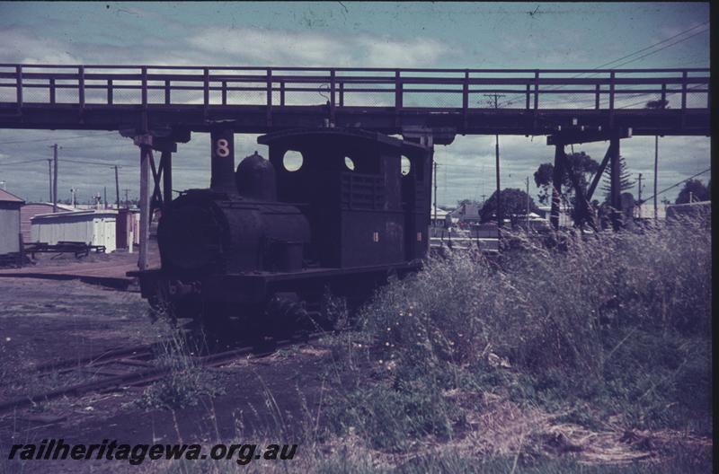 T04025
H class 18, loco depot, Bunbury, front and side view, stowed.
